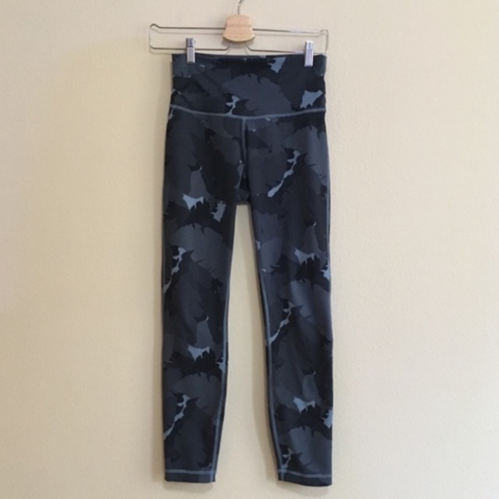 Blue Camo Lululemon 7/8 Leggings